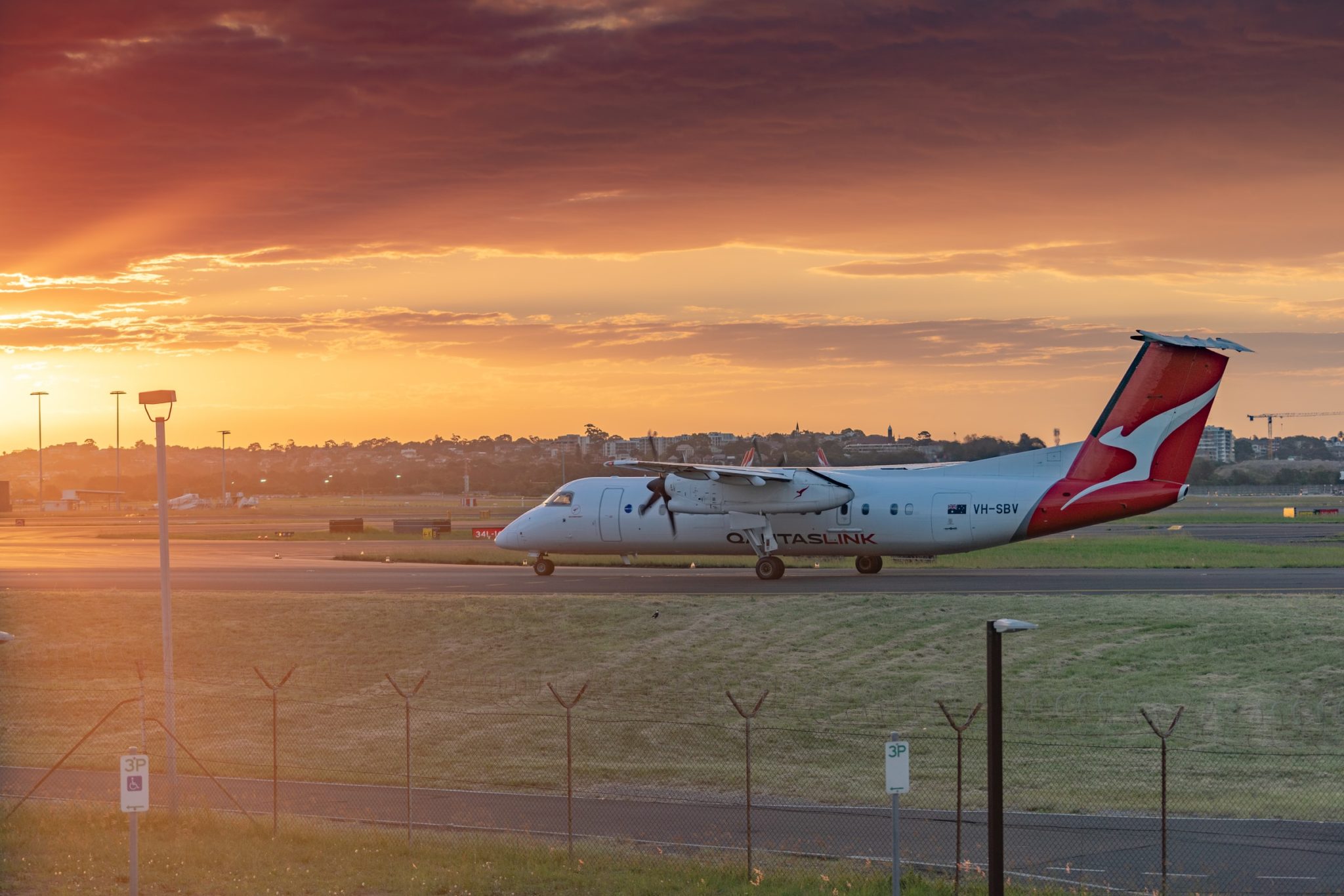 QANTAS decide to Mandate COVID-19 Vaccine for all Staff